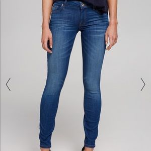 GUESS power curvy jean